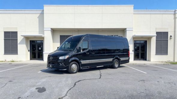 15 passenger sprinter van spokane